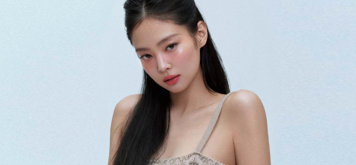 AboutMusicYT's tweet photo. Happy 28th birthday to the superstar BLACKPINK's Jennie! https://t.co/sxbJzUkBoM