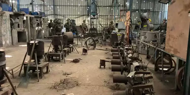 edrormba's tweet photo. A visit to the heart of cruelty: Israel Hayom gets access to Hamas' secret rocket factory #HamasTerrorists #RocketFactory #Gaza https://t.co/tBC1WqFJVQ https://t.co/CHGGT6qlTw