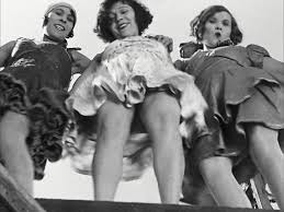 Edgepath's tweet image. An evening with Jean Vigo (1905-1934).  His four films in &amp;lt;3 hrs.
À propos de Nice (1930)
Taris, roi de l'eau (1931)
Zéro de conduite (1933)
L'Atalante (1934)