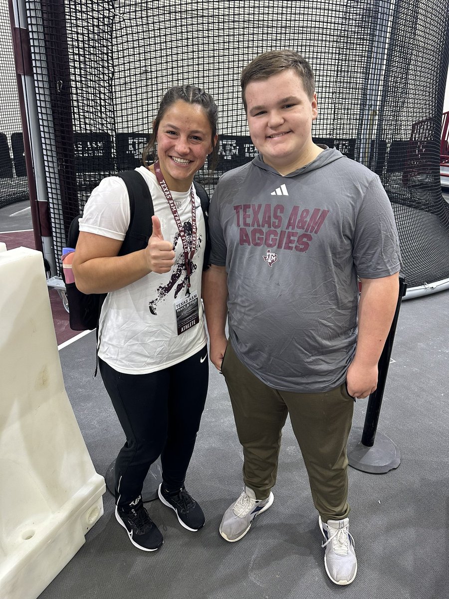 Gig em’ <a href="/carlie_weiser/">Carlie Weiser</a> <a href="/BryceFoster5/">Bryce Foster</a> <a href="/dpisdathletics/">Deer Park Athletics</a> <a href="/DeerFootball/">Deer Park Football</a>