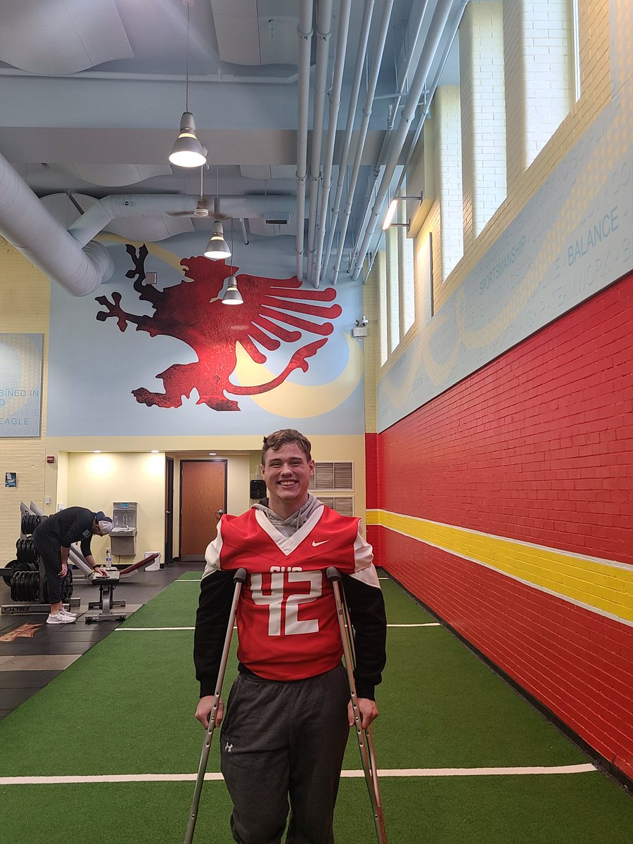 RileyStidham42's tweet photo. Had a great official visit to @ChestnutHill that was very informative. Thanks @CoachGioCHC for the invite and for introducing me to a different opportunity @ChestnutHillFB.  Also, I want to thank @CoachAndrewEgan for your time. 
@GoMVB
@Teamdavis3223 https://t.co/2gAb7MPWUh