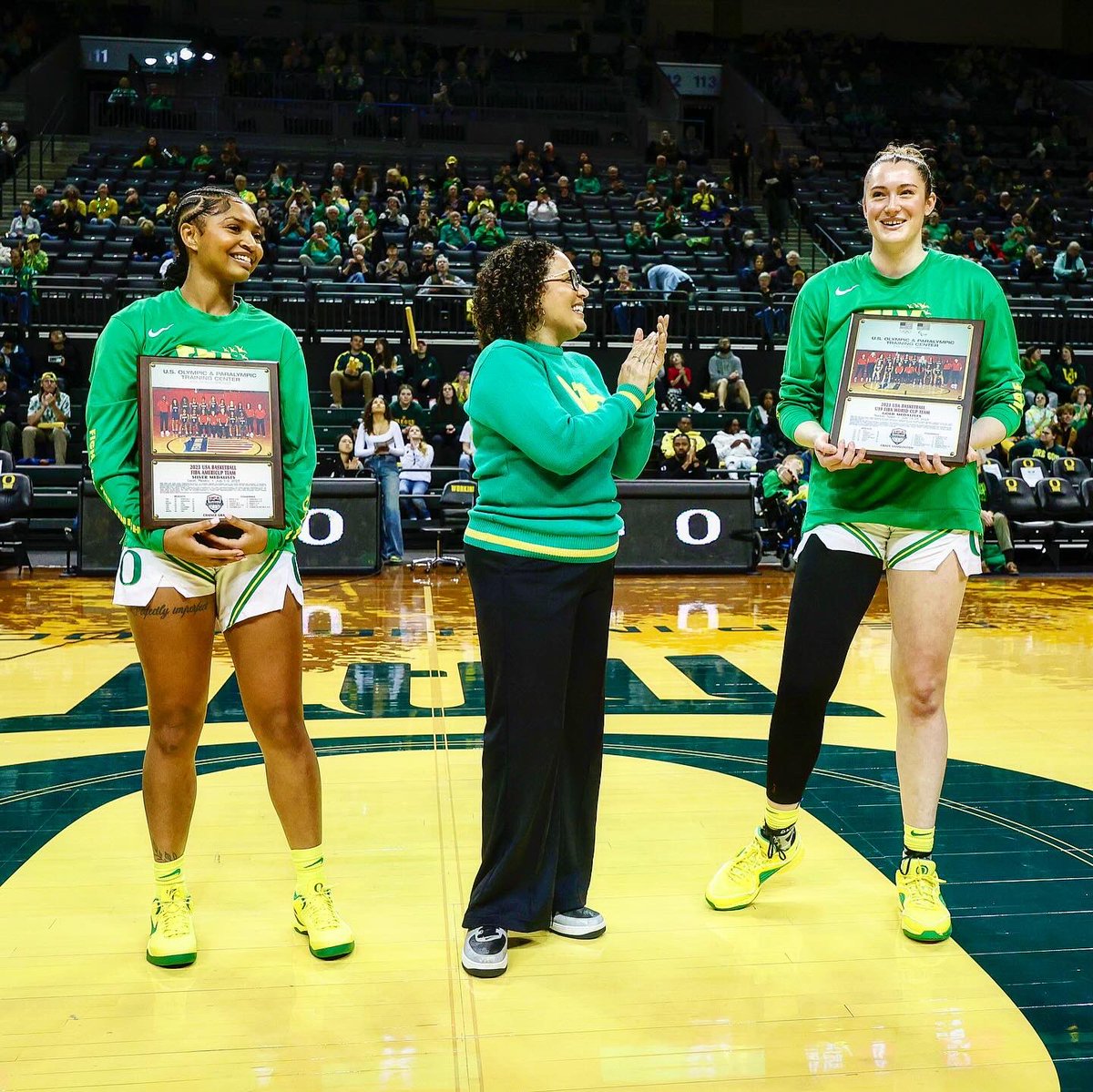 OregonWBB's tweet photo. Our USA Ducks 🇺🇸🦆 

#GoDucks x @usabasketball https://t.co/Sdnd2hOdIh