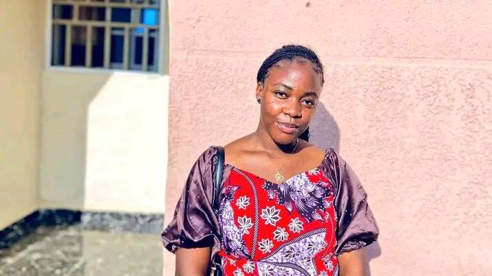 obeze_abba's tweet photo. Praise-God is still in the hands of the Kidnappers, this is the third day now. Her Kidnappers are demanding for a ransom of 5Million. Please pray for Praise-God🙏

She’s a 300 level Law Student of Nasarawa State University. https://t.co/DzRAhOgtE4