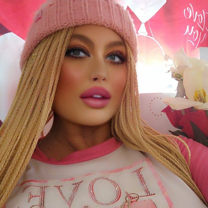 New Room Decor up🌹🎈🥳  @camsdotcom #ValentinesDay #BarbieValentine #mixtress https://t.co/wndDTpoINT<a class="tags" href="/tag/camsdotcom">@camsdotcom</a><a href="/tag/valentinesday"class="tags">#ValentinesDay</a><a href="/tag/mixtress"class="tags"><span>#mixtress</span></a><a href="/tag/barbievalentine"class="tags"><span>#barbievalentine</span></a>