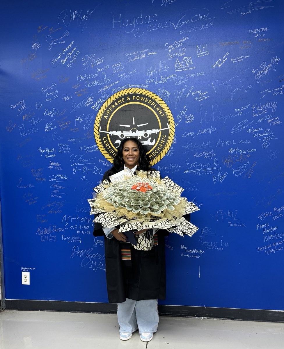 AviationAIM's tweet photo. We'll never get tired of seeing pictures like this when the students accomplish their goals. 😌
#TrainWithPurpose #FixJets #AIMessential #Aviation #AviationLovers #AviationMaintenance #AviationDaily #Aircraft #AircraftMaintenance #AircraftLovers #AviationLife #Graduation https://t.co/RLxpsB5K6N