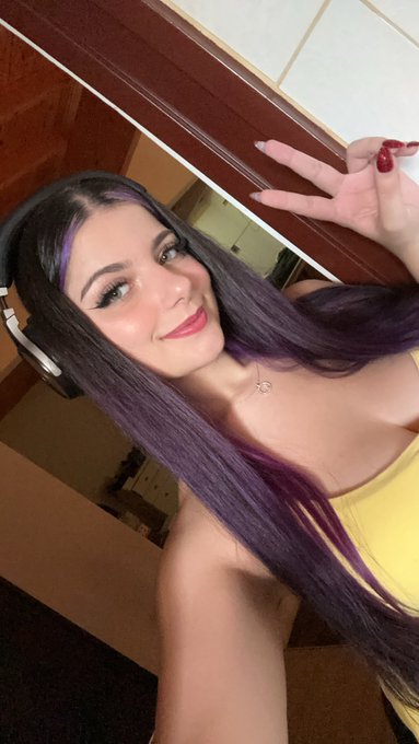 EXTENSIBLE D&Iacute;A 8 🔥🫣❤️ solo quedan 7 horas Aaaaaaaa 🥲 se acaba la navidad. Entren al stream : https://t<a href="/tag/onepiece"class="tags"><span>#onepiece</span></a><a href="/tag/nicorobin"class="tags"><span>#nicorobin</span></a>