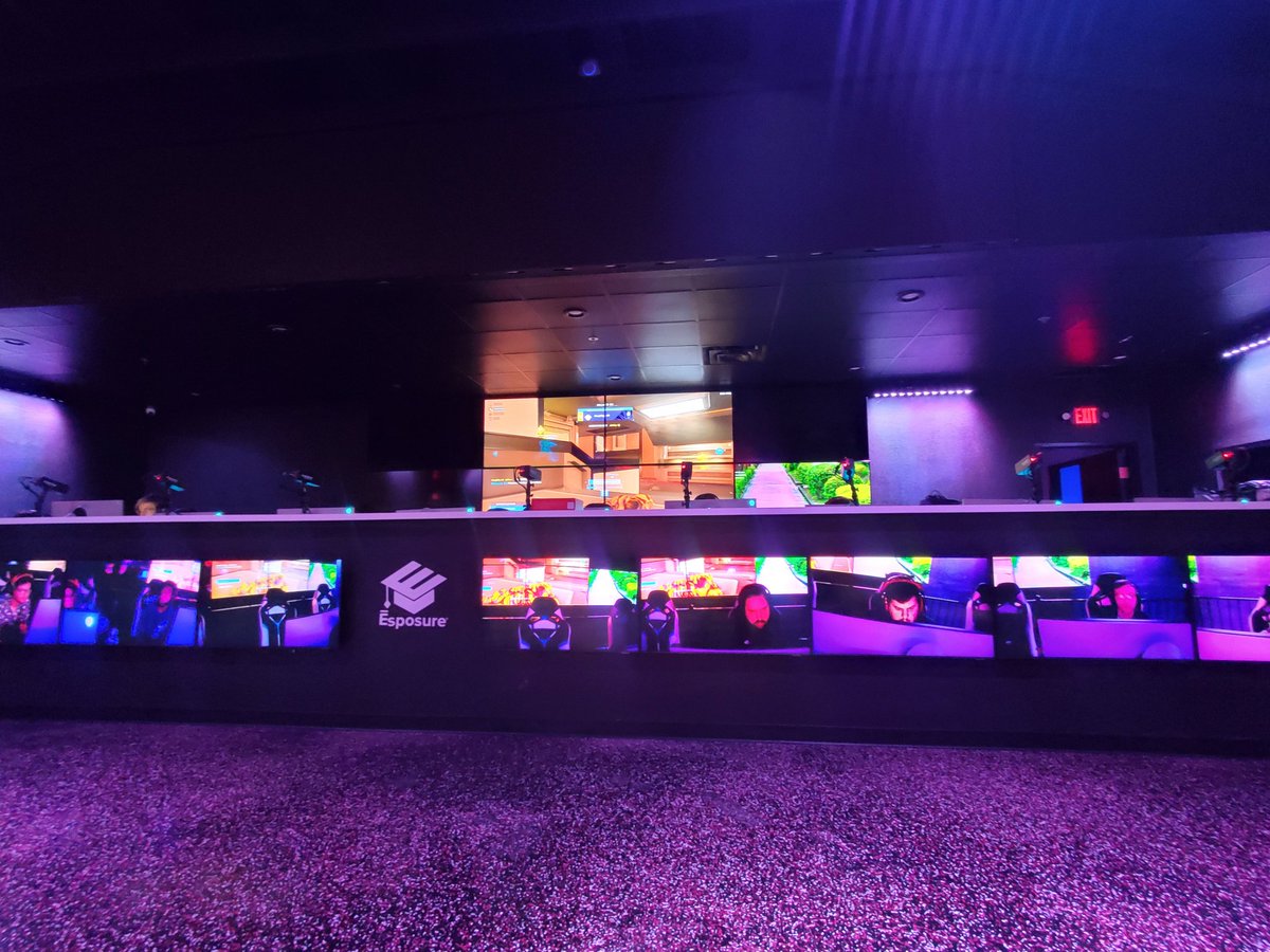 ibandamonium's tweet photo. Loving this #TexasLan @JANITORS_BR @TpMark_ @NitemareFPS @JettyDJ @atticusfours @Mist_Ninjutsu @ZuManDew @TYPOGRAPH1C @iAmplify_xR https://t.co/1UORLvdqy3