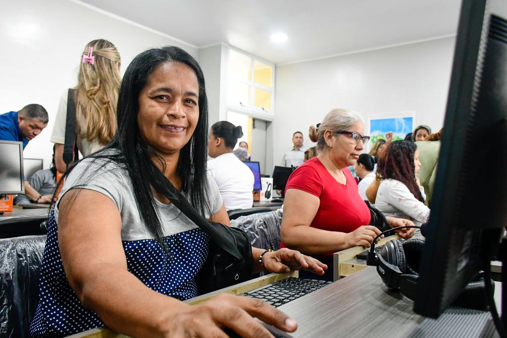 #EsNoticia | Plataforma Edúcate de la Gran Misión Venezuela Mujer ha recibido 179 mil registros 👩‍🦰👩‍💻. Las féminas podrán continuar o iniciar su proceso formativo 📚👩‍🏫 Más detalles aquí ➡️tinyurl.com/2dr8yf55 #AfirmativosAvanzamos