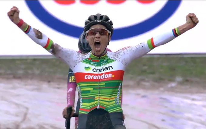 cyclingbe's tweet photo. BK Veldrijden dames elite Meulebeke
🥇Sanne Cant
🥈Laura Verdonschot
🥉Marion Norbert Riberolle
#BKVeldrijdenMeulebeke #wwbe https://t.co/xuzrvu4puz