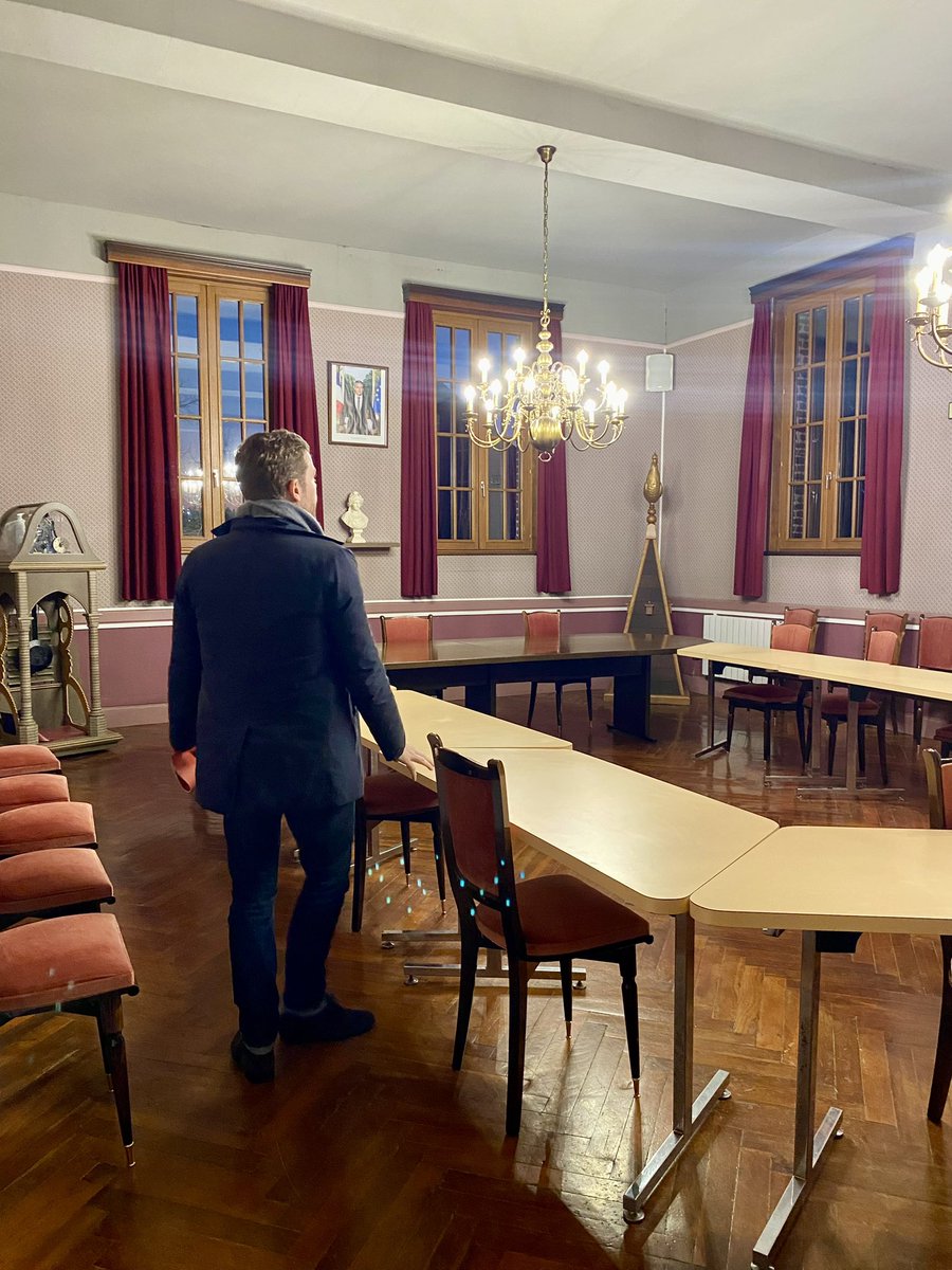 thib_francois's tweet photo. đ Ravi dâavoir pu Ă©changer avec Lionel Blassel Maire de la belle commune dâEstrĂ©es sur les projets dâinvestissement 2024 ! Bravo Ă lâĂ©quipe municipale âïž #Estrees https://t.co/rAPQLM3YfI