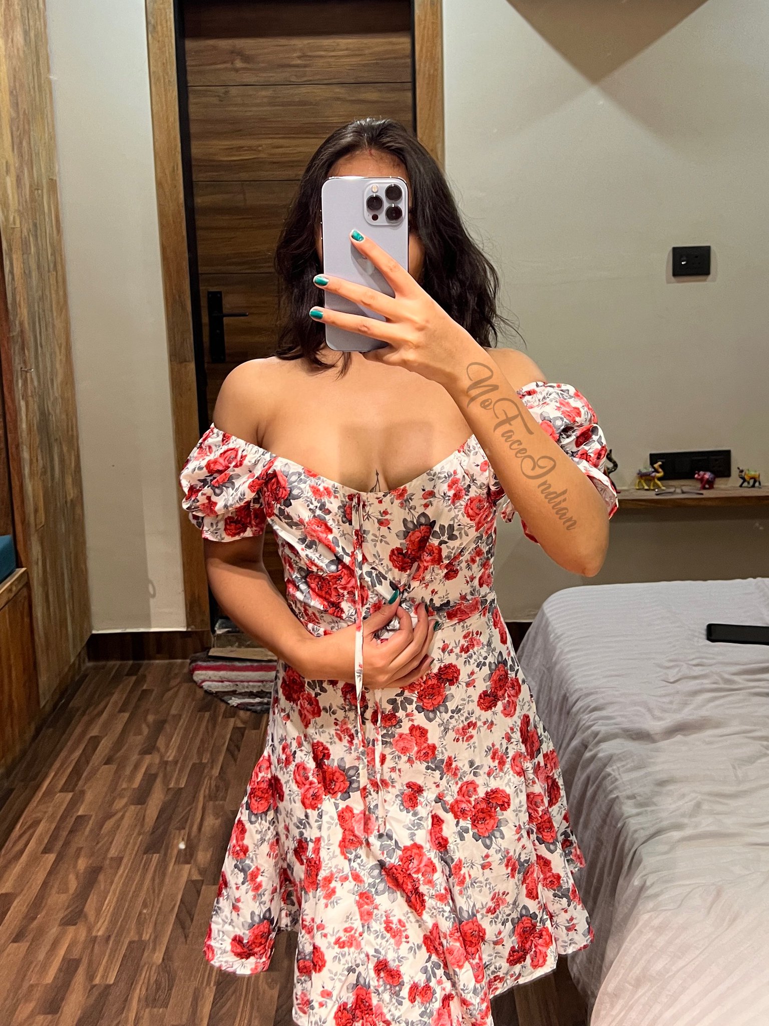 1 pic. Hey loves, have a great weekend 💕 https://t.co/QFksxtIPdF