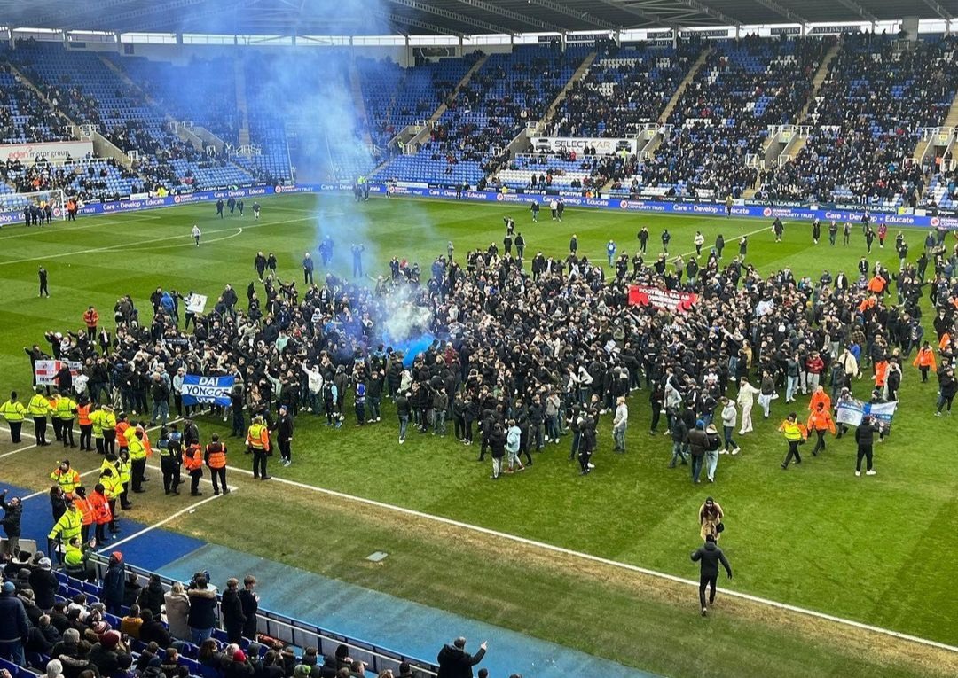 TalkReading's tweet photo. The footballing world has heard us today.

Enough is enough. Dai Yongge Out. #readingfc https://t.co/TewYTX5ErL
