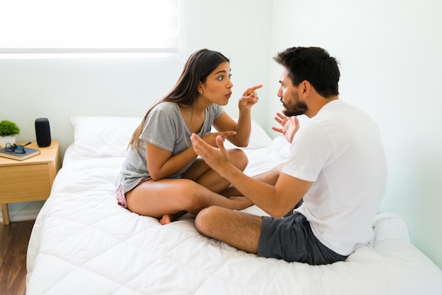 Alphacode79's tweet photo. Erwischen Sie einen untreuen Partner und senden Sie uns eine Nachricht, damit Sie am schnellsten herausfinden können, was Ihr Partner vor Ihnen verbirgt. $MYRA #Bauernproteste #KiwisGrossePartynacht #dasperfektedinner #Faehre Steinmeier Symbolik # Nötigung https://t.co/lec2D0EXmy