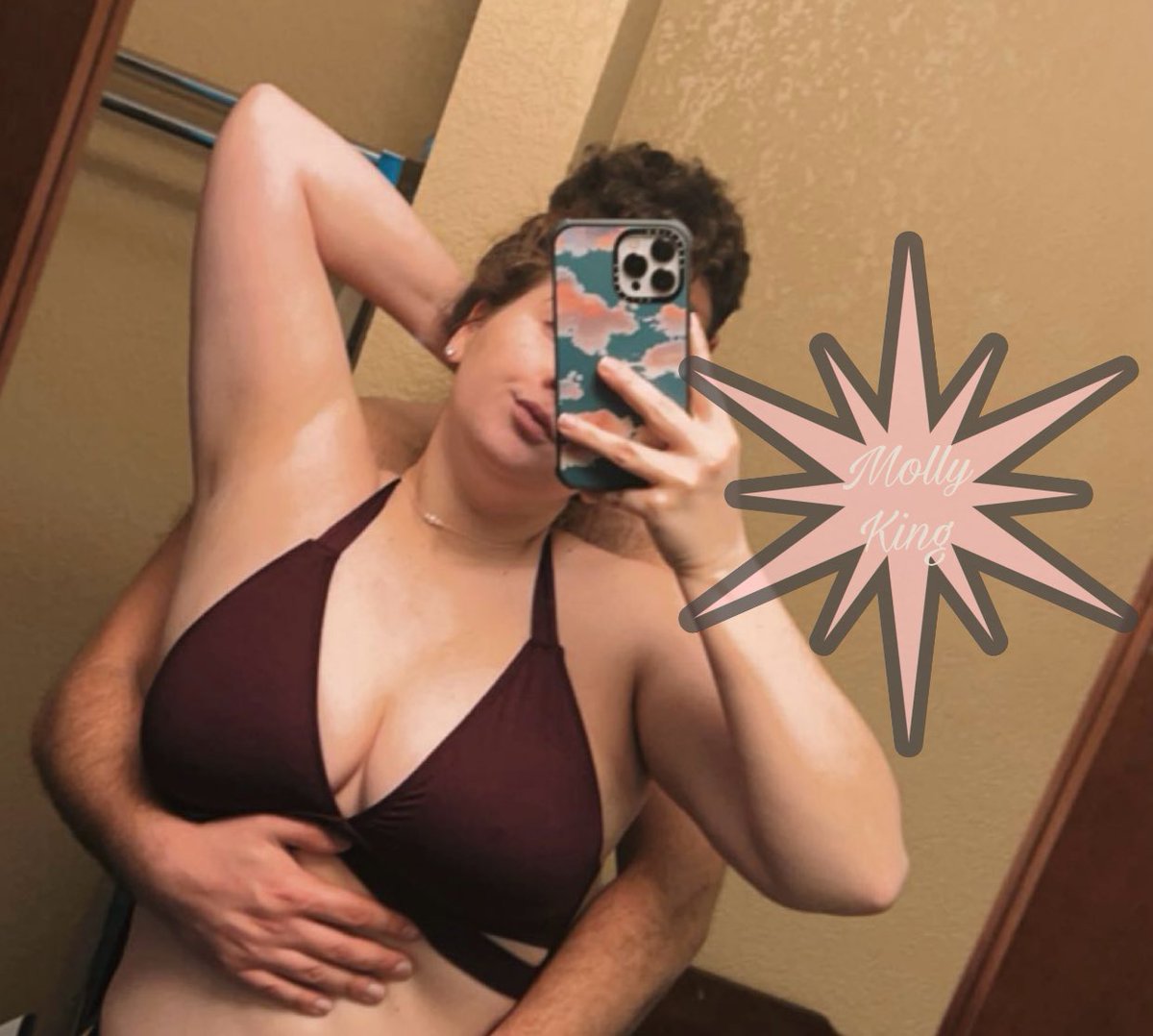 molly1156's tweet photo. look at me
you could never see me in person.. touch me or caress my curves
never.

imagine if i gave you permission to feel me, though. imagine how much of a dream that would be💋 https://t.co/ZAkj7kO6kt