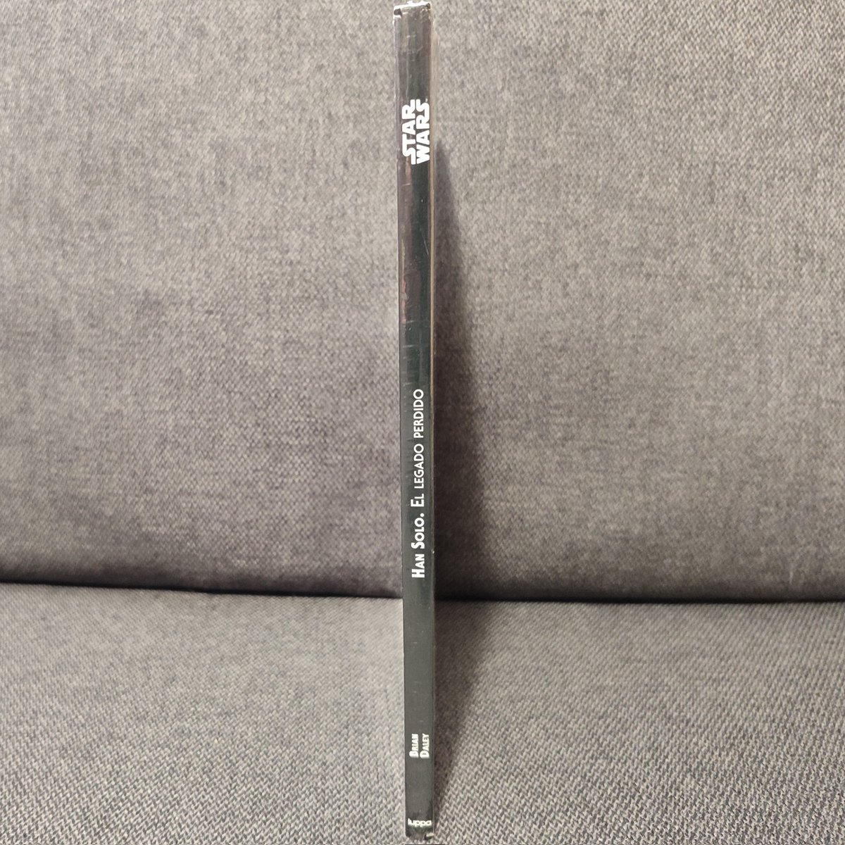 EscribaSith's tweet photo. #57 El legado perdido

Tercera novela de la trilogía de aventuras de #HanSolo
Otra rareza de mi colección  inédita en España
Con la que se cierra está magnífica trilogía

Edición publicada por #Luppa (proviene de Chile, pero salió en más países de la zona)

#StarWars #BrianDaley https://t.co/0QNyewggel