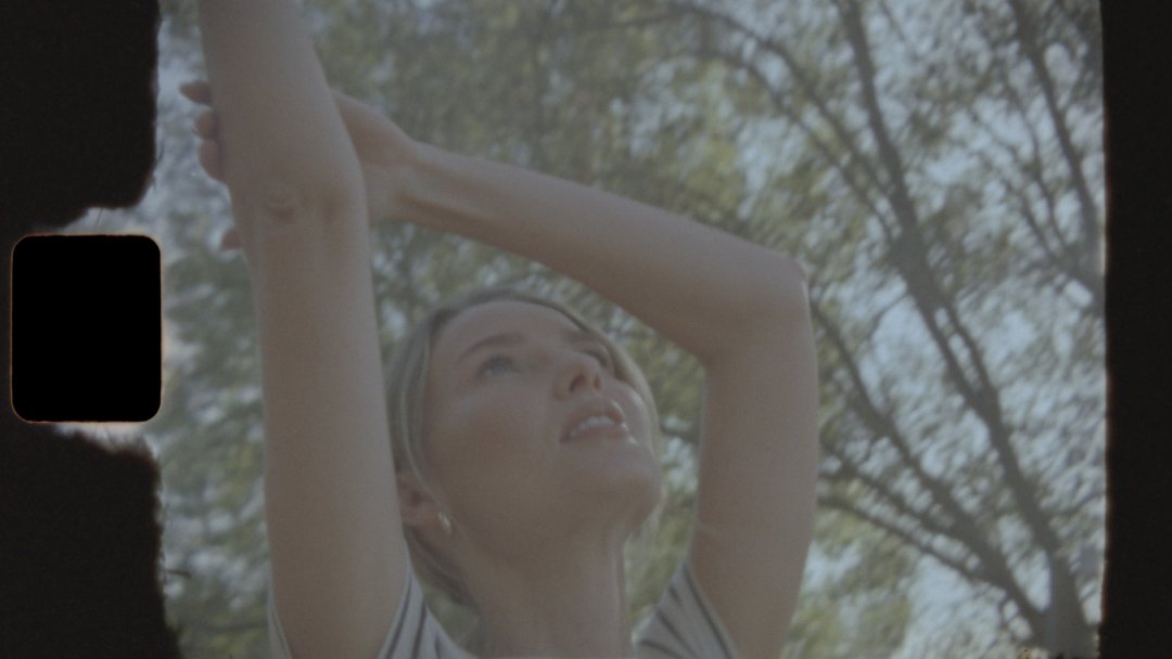 FrameDiscreet's tweet image. The beauty of Super8mm film...
Cinematography by Scott Watson scottiewat

Film scans by Frame Discreet framediscreet.com
Timed &amp;amp; Flat versions

Questions about filmmaking, film scanning, film in general? 

infoframediscreet.com
416-901-5332