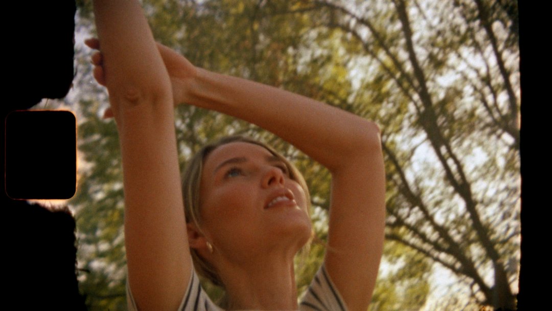 FrameDiscreet's tweet image. The beauty of Super8mm film...
Cinematography by Scott Watson scottiewat

Film scans by Frame Discreet framediscreet.com
Timed &amp;amp; Flat versions

Questions about filmmaking, film scanning, film in general? 

infoframediscreet.com
416-901-5332