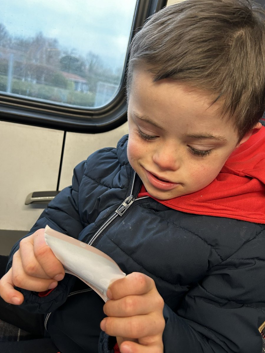 Katharine Apps (@mumofkels) on Twitter photo A big thank you to the lovely <a href="/greateranglia/">Greater Anglia</a> guard on the 15:24 BCC to LWT service who gave my nephew his own ticket & also signed with him in makaton - we think her name was Truba. A real credit to you 👍🏻👍🏻 A big thank you to the lovely <a href="/greateranglia/">Greater Anglia</a> guard on the 15:24 BCC to LWT service who gave my nephew his own ticket & also signed with him in makaton - we think her name was Truba. A real credit to you 👍🏻👍🏻