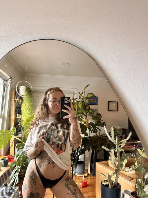 it&rsquo;s frozen gameday, boys https://t.co/oKJxxJIBef