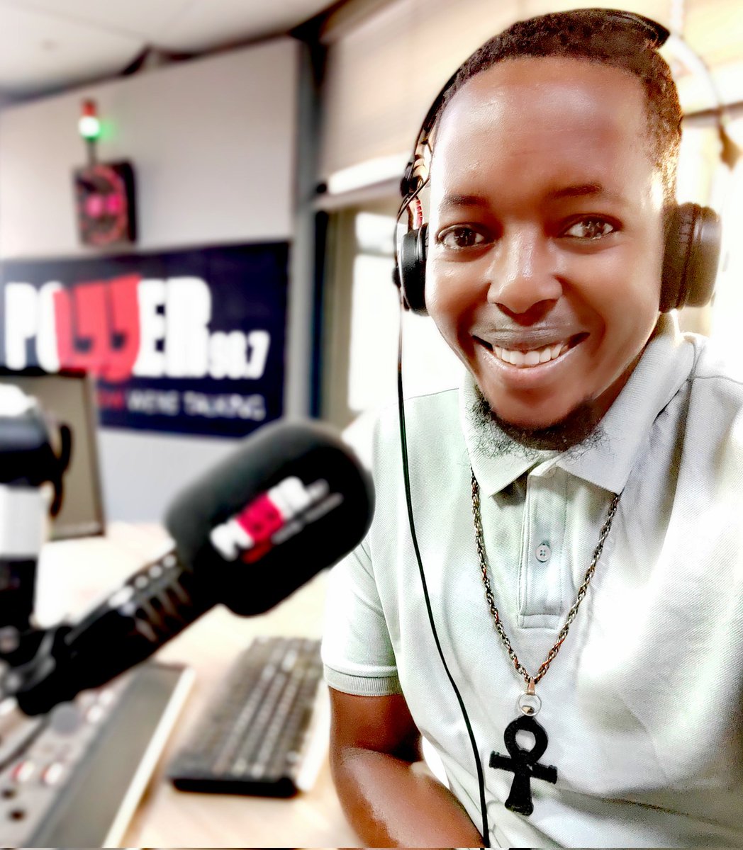 MaverickMpya's tweet image. 🙌🏽STANDING-IN on #POWERWeekend (((ON-AIR-NOW))) @Powerfm987 till 10pm🤩

TUNE-IN via :
📻98.7 in JOZI/PITORI &amp;amp; RUSTY
📻107.2 IN EKURHULENI 
📻103.6 IN SOWETO
📻104.4 IN VAAL
💻Power987.co.za

ON the Show, 🔥Music with
#POWERLocalHour at 7pm
#POWERWeekendMix at 9:30pm🙏🏽💜