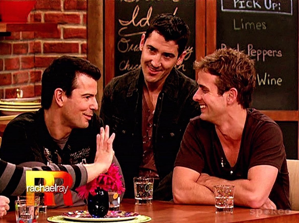 NordstromSheryl's tweet photo. Some times all you need is good conversation with your friends! #conversation #friends #talk @NKOTB #NKOTB #NewKidsontheBlock #JordanKnight @JonathanRKnight @joeymcintyre #theJs @DonnieWahlberg @dannywood #BH #BHFam #BHFamily #BHFamily #BHFamilia #Blockhead #BHLove #Company https://t.co/bV9Dd07hMa