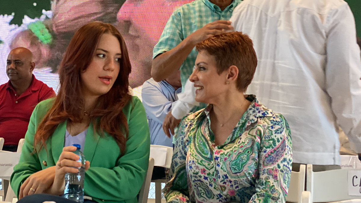 roberto93411's tweet photo. 🌟✨ Moca estará en buenas manos con Kastherlyn Pérez como próxima vicealcaldesa y Julieta Tejada como la diputada que Espaillat quiere. 💪👩‍👩‍👧‍👦

#MujeresComprometidas
#julietadiputada
#FuerzaDelPueblo
#lavozdenuestraprovincia
#Espaillat
#Moca
@FPcomunica 
@julietatejada https://t.co/VHRx17Uf9G