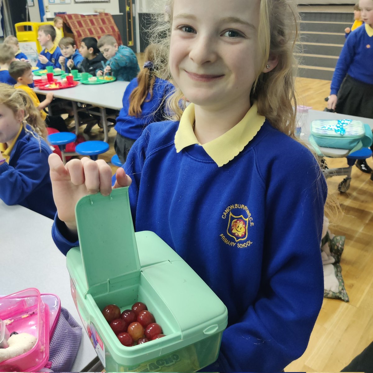 canon_burrows's tweet photo. Plastic FREE Day 😃 Our CB children and families support our plastic FREE promise by not having single use plastic in their packed lunches 🌍💚♻️#CBvalueresponsibility https://t.co/6ilueMAi2Q