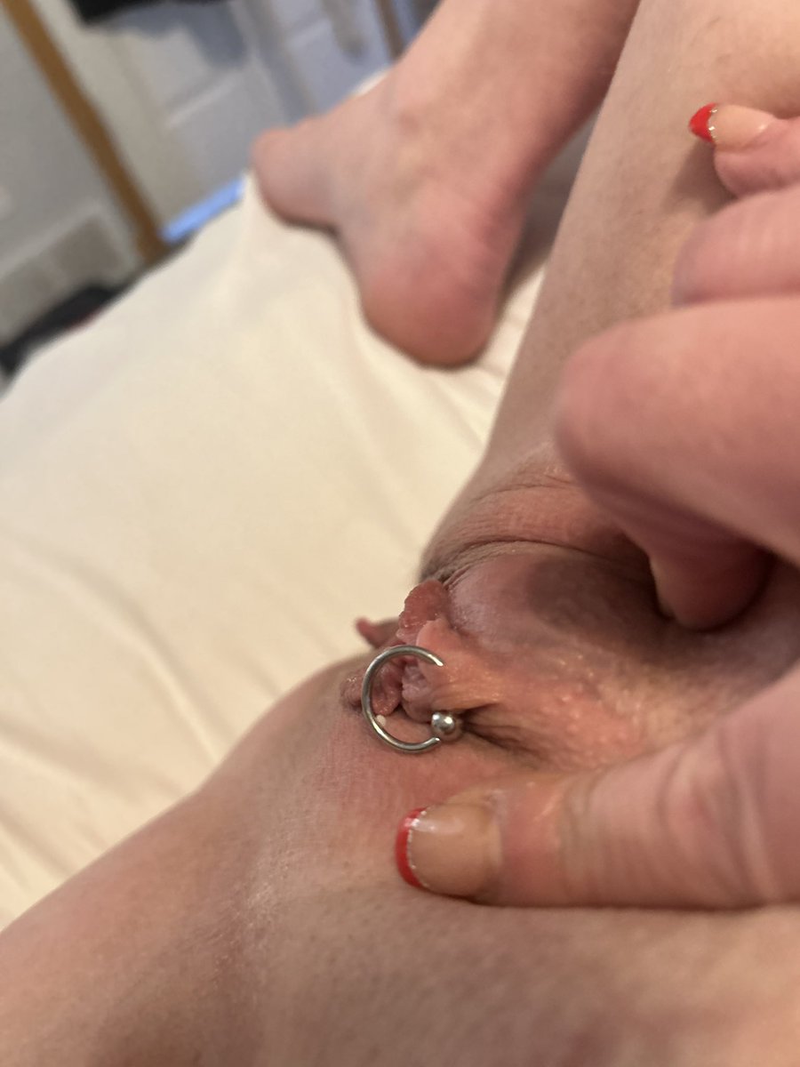 mranmrsplaytime's tweet photo. @friskyfb2 Another vote for #teamnohair #teambling πβΊοΈπ¦π https://t.co/OgWbhjRgsz