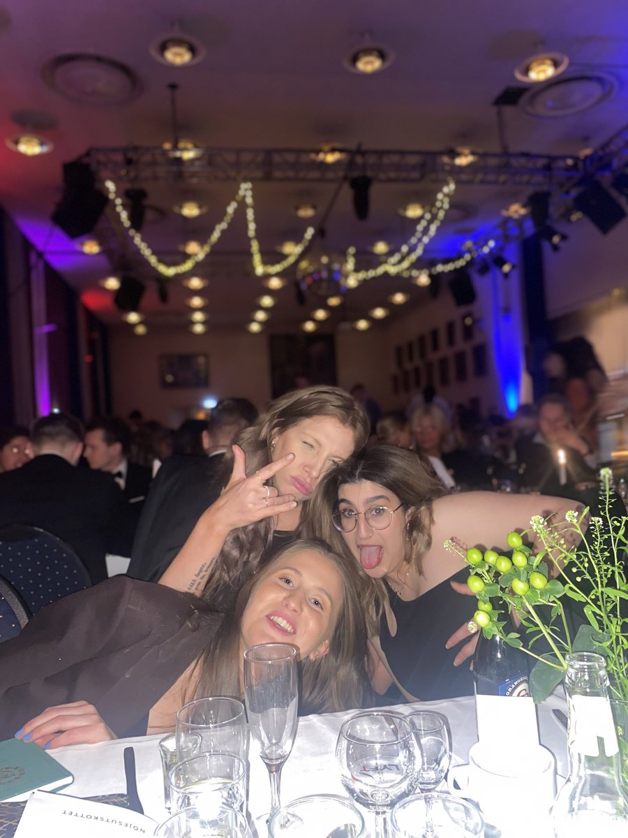 Jobannas's tweet photo. Den här tjejan som aldrig tackat nej till en spontankväll ska nu vara någons mamma?? https://t.co/FKVlDW7Cy7