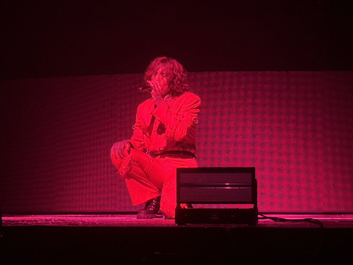 katiebroad__'s tweet photo. Thanks for Cardiff @bmthofficial @olobersyko ❤️ https://t.co/kDryhhRISa