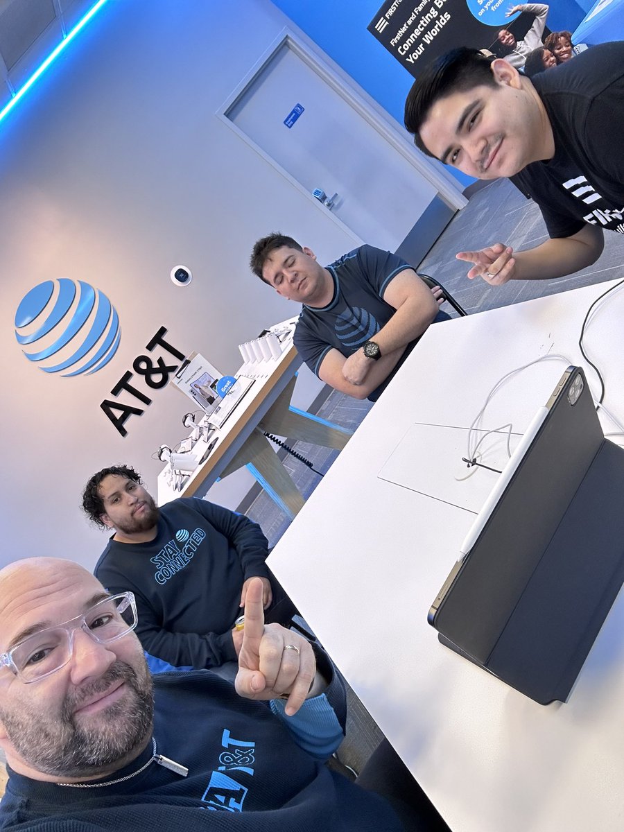 Early Saturday alignment with our CellShop team and prepare for something great , something brilliant...train the trainer…AIA coming soon!! @One_FLA @AR_Retail_Chnnl @Hdncorp ❤️ #LifeAtATT #sERve1st #WinAsOne #TeamWork