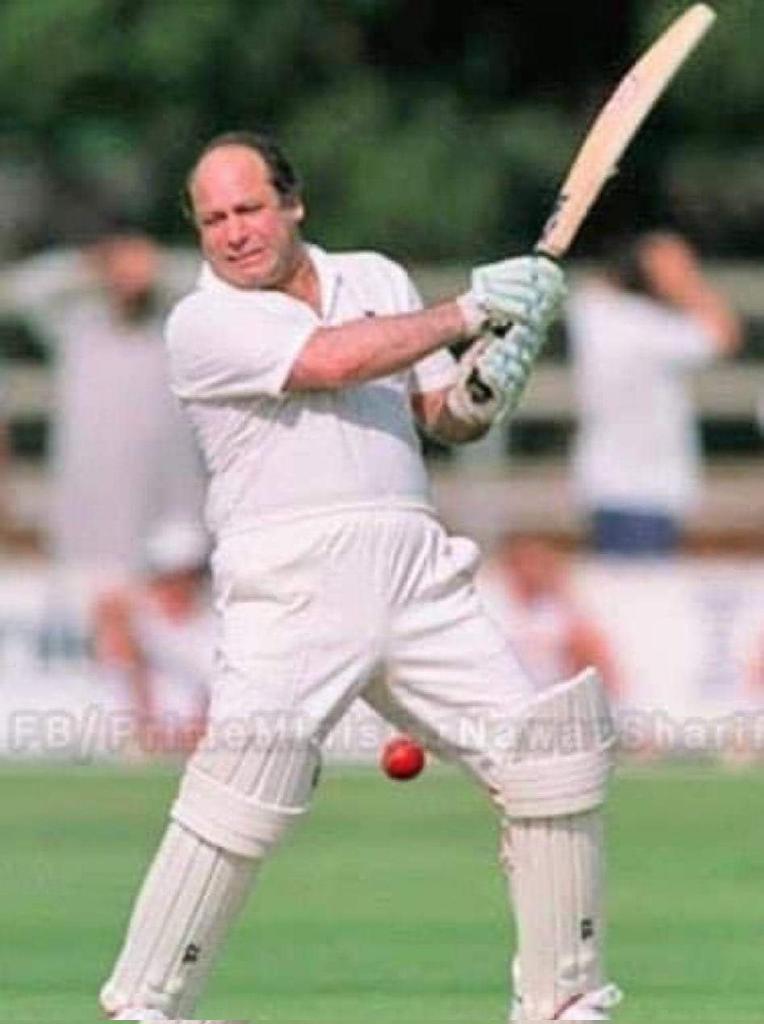 AliXavier77's tweet photo. میں گوگل پر بلے باز کی فوٹو سرچ کرنے گئی تھی لیکن ٹائپنگ کی غلطی سے دَلے باز لکھ دیا تو یہ فوٹو سامنے آ گئی 😐
#بلے_باز
#بلا_PTI_میں_وڑ_گیا
#SupremeCourt #PTITickets #CheapJustice Chief Justice Ilran Khan Gohar Ali Zafar ECP Establishment Shame Maryam Nawaz Nawaz Sharif PMLN https://t.co/MriRTnBWyn