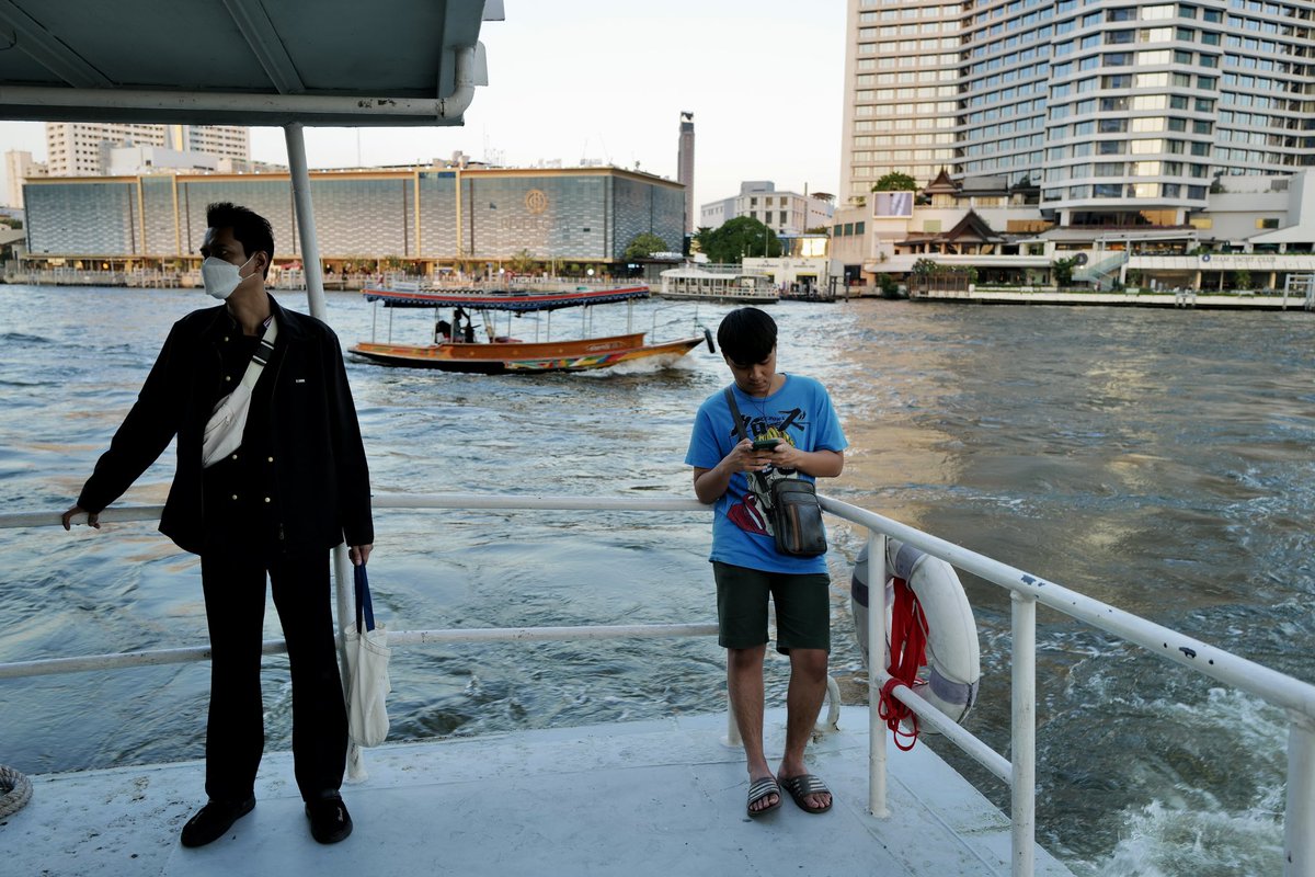 vinowong's tweet photo. Cruising along the Chao Phraya to #iconsiam. 

#leicaq2reporter #leicaq2 #leica_photos #leicacamera #leicastoremy #myleicajourney #leica_world #streetphotographer #streetphotography #leicacamerausa #LFIblog #leica_camera #LeicaEDC #leicastoresg #bangkok https://t.co/jloD1Rc8ds