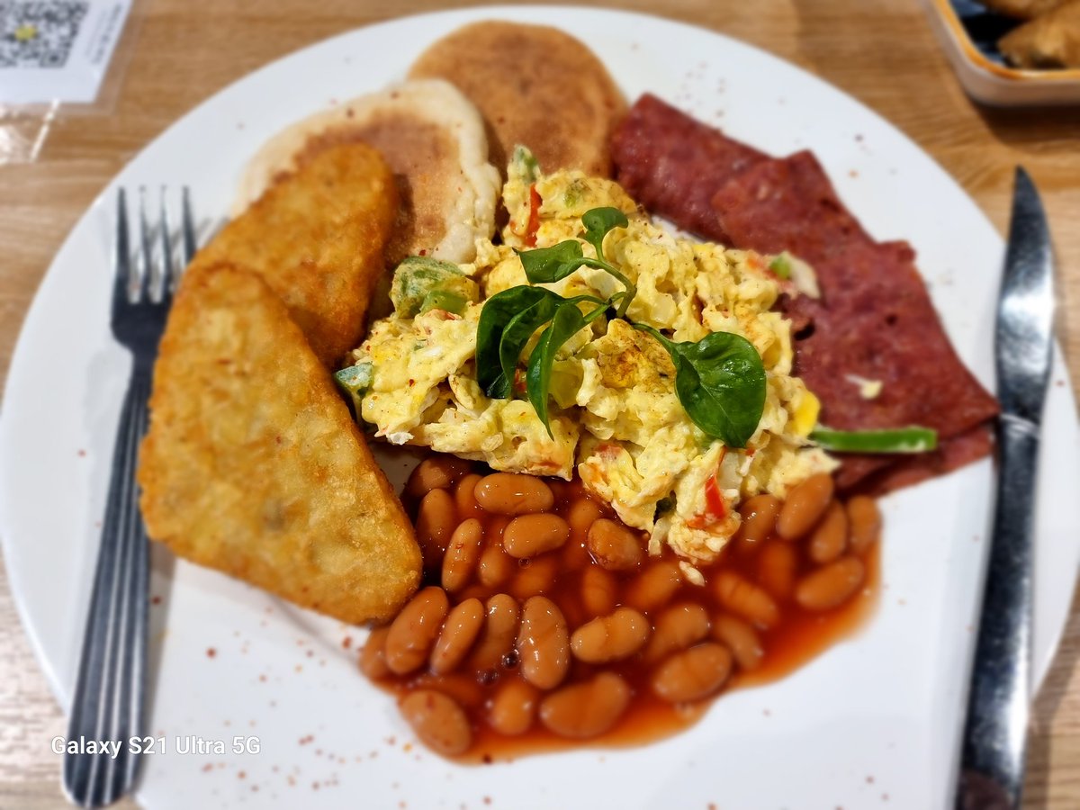 b_jan73's tweet photo. @MaisarahMahmud Baru blk dari ganu tadi...mkn brunch kat Cengkihs..sedap dan puas ati..byk menu bule try..big breakfast  ns lemak sutung, kepok lekor..recommended 🫶 https://t.co/u83mjZeQX3