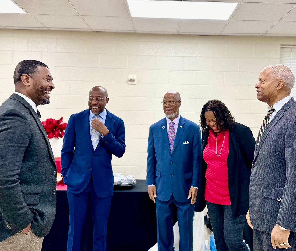 SenatorWarnock's tweet photo. It’s always great to be in DeKalb County—especially to celebrate millions of dollars coming to Georgia.

Thanks @EPAMichaelRegan and @RepHankJohnson for joining me! https://t.co/AfVTKDoT0h