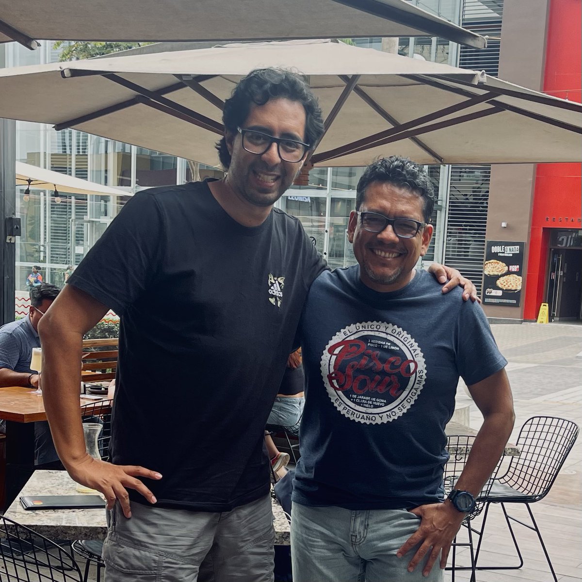Ayer estuve con mi gran amigo <a href="/MiltonVV/">Milton Vela Valencia ☕️ Marketing de Reputación🛡</a> de <a href="/CafeTaipa/">Café Taipá ☕️</a>  un mega crack de la reputación pero sobre todo un ser humano de lujo. Gracias querido Milton por escucharme y por aceptar emprender esta aventura. 
#innovacion #reputacion #estrategia
