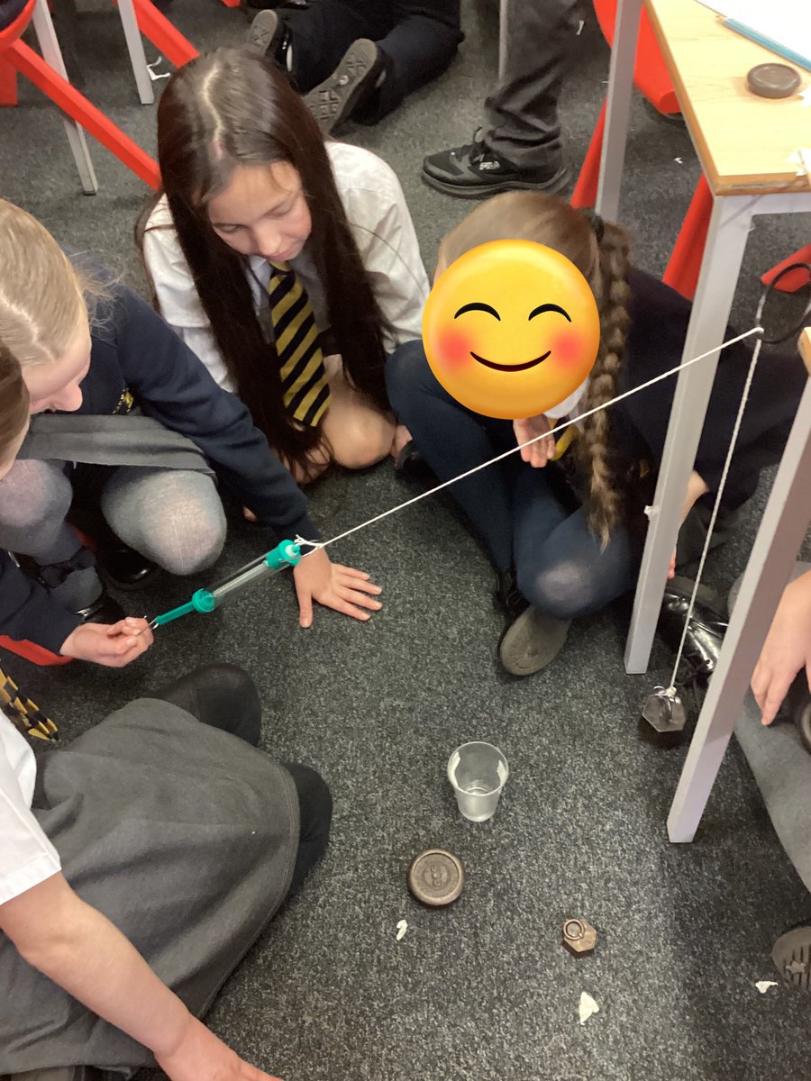 HBJSCH63's tweet photo. 5S worked collaboratively to carry out their own science investigation focusing on how pulleys are used. Using their scientific thinking, they then plotted their line graphs, before writing their own conclusions. Well done 5S! #HBJSScience #HBJSYear5 https://t.co/JjYrwej5aH