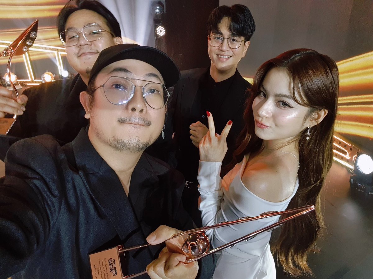 ทีมงานทั้งเบื้องหน้าและเบื้องหลังซีรีส์ 
ซีรีส์ #EnigmaSeries คน มนตร์ เวท ขอขอบคุณที่ได้รับรางวัล 2 สาขา BEST CINEMATOGRAPHY (DRAMA OR FICTION) และ BEST EDITING (DRAMA OR FICTION) ในงาน  #28thAsianTelevisionAwards 🏆
ณ ประเทศเวียดนาม✨🇻🇳

#GMMTVx28thATA
#GMMTV 
#ภาพดีทวีสุข