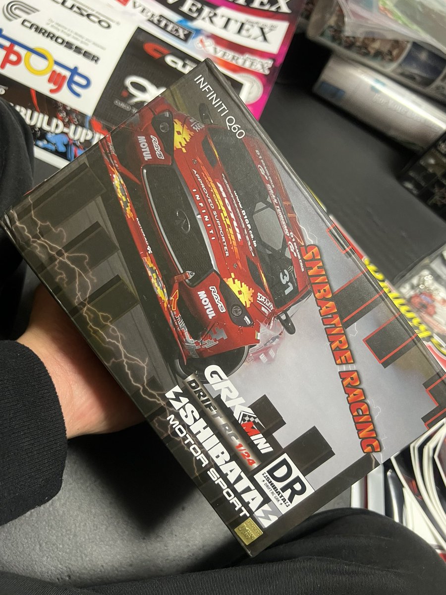 freedom8476's tweet photo. オートサロン楽しかった！
シバタイヤのガラガラ回しまくったけどタイヤ当たらなかった〜😂
俺らのすぐ後に来たお姉さん達が当てて泣いた😂
でもラジコンは出たから良かったかな？笑
タイヤはまた今度買わせてもらいます🥺

#オートサロン
#シバタイヤ https://t.co/jaDNNnNK6E