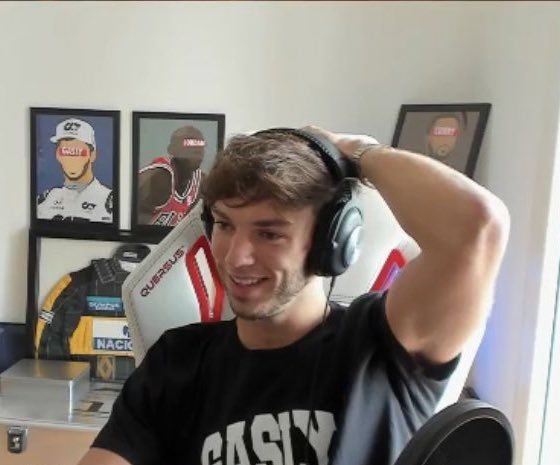 Bree10CL16's tweet photo. I really hope that one day, He will stream again 😭 https://t.co/jJVsmOFMwD