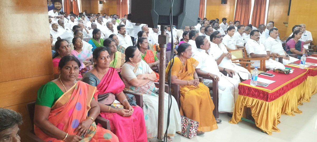 DevaVasanthi's tweet photo. @dmk_raja @RSBharathiDMK @mkstalin @Udhaystalin @DMKITwing திண்டுக்கல் கிழக்கு மாவட்டம் சார்பில் நடைபெற்றபொது மகளிர் அணி சார்பில் கலந்து கொண்ட பொது.. https://t.co/EGBqRpflrV