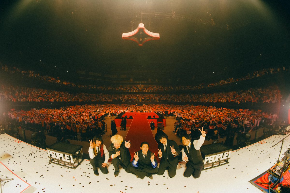 PPP_PEOPLE1's tweet image. 初アリーナということで、巨大ガソリンスタンドを建設しました
DAY2は騒ぐだけの日です、適当にいきましょう

Photo by @renzomasuda 

#LOVE2
#ぼくらのパーティーゲーム 
#PEOPLE1