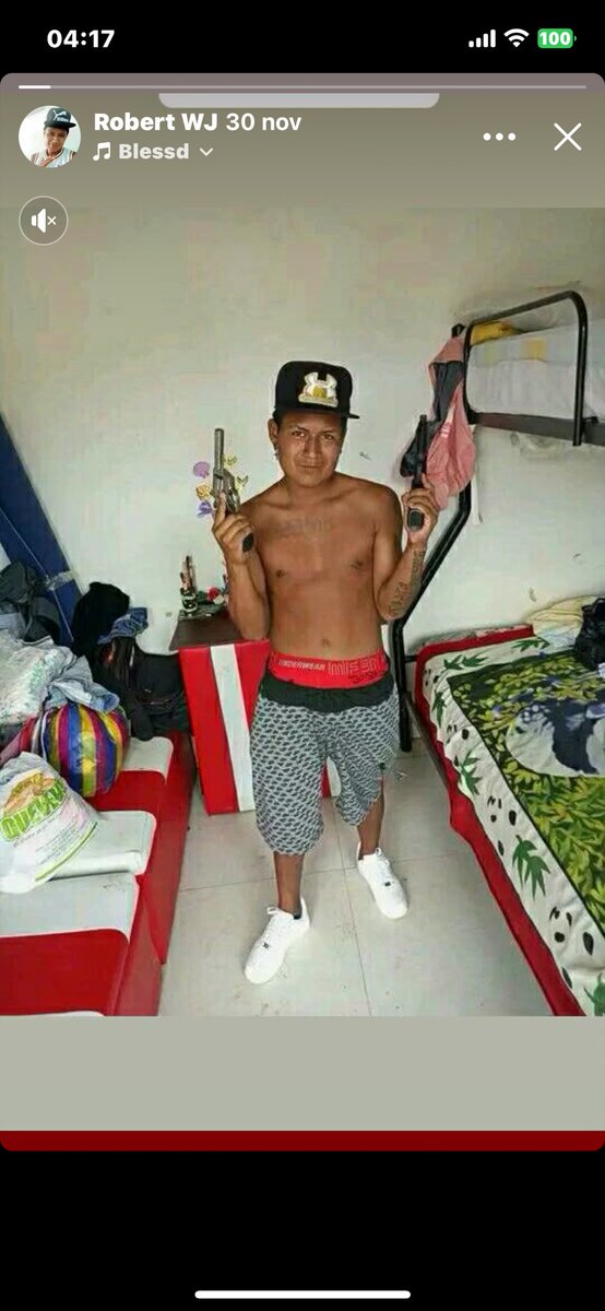 unmandequito's tweet photo. Todos colaboremos y denunciemos, las placas del vehículo pueden dar indicios de ubicación de este angelito. Si llegan a sus cuentas pueden encontrar a más, porque a parte de giles descarados en redes. #EcuadorBajoAtaque #tiguerones #EcuadorBajoAtaqueTerrorista https://t.co/kA25D9faA8