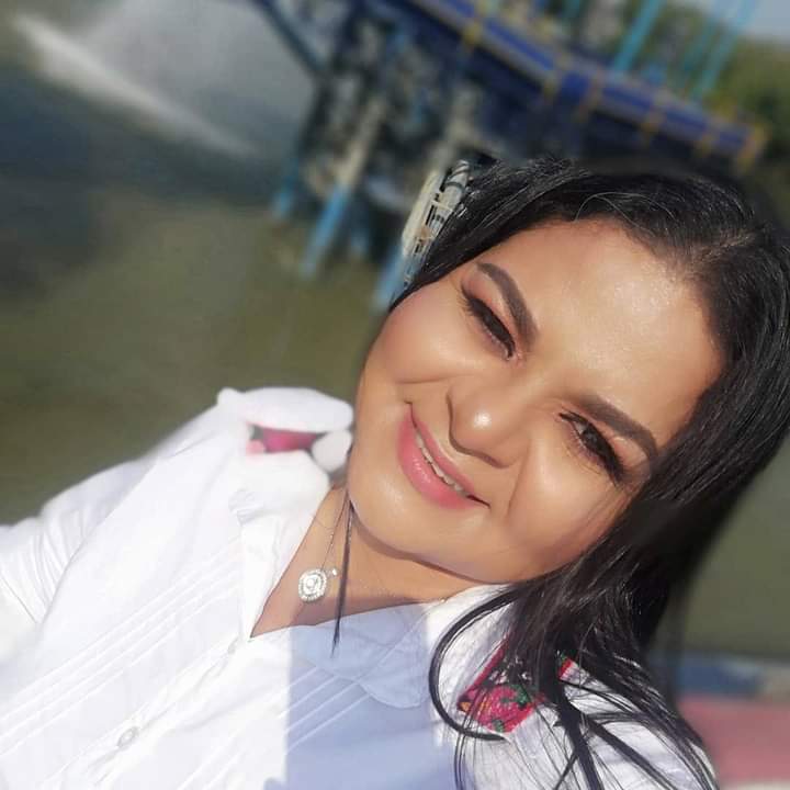 Rositavalos's tweet photo. Repito: Me amo y me aceptó en todas mis facetas de la vida, y tú ya te aprendiste a valorar? #mujerbendecida🌹
 #Convalores🌹
#lavidaesasi🌹
#lavidaeshoy 🌹 https://t.co/8eak0ByAJH