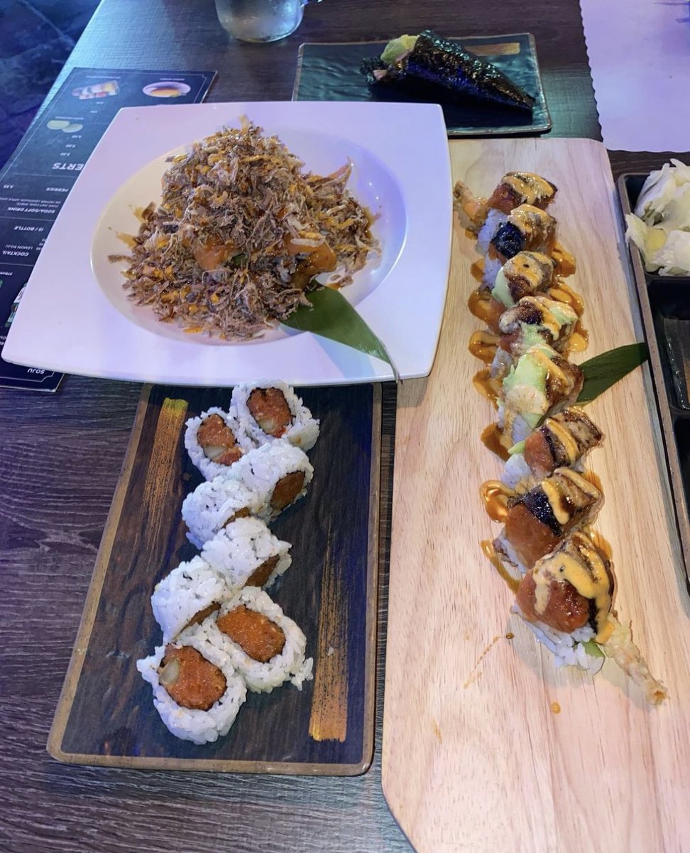 Selena⛩️ tweet media