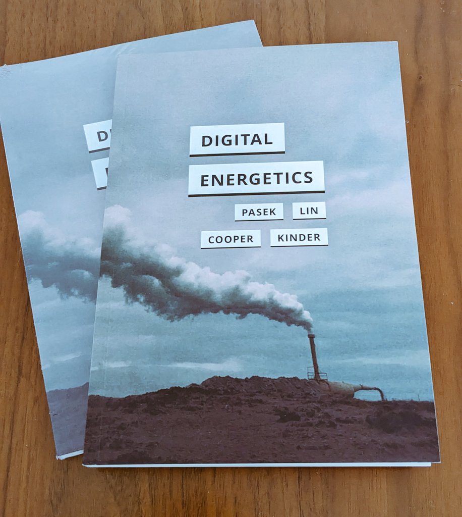 Anne Pasek tweet media