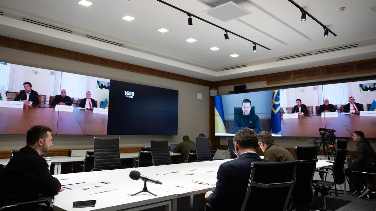 I had a video call with the coalition leaders of the Bulgarian parliament <a href="/BoykoBorissov/">Boyko Borissov</a>, Delyan Peevski <a href="/dps_news/">ДПС/MRF</a>, and <a href="/KirilPetkov/">Kiril Petkov</a> to thank them for their recent decision to support Ukraine.

Such decisions significantly strengthen Ukraine and increase the resilience of our