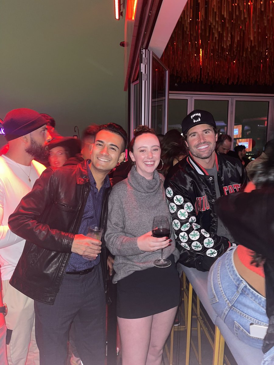 cassfree17's tweet photo. @gruentastic @BrodyJenner https://t.co/q7ouVLkXyZ