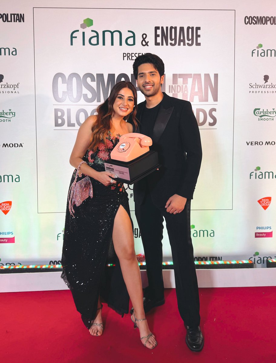 ArmaanMalik22's tweet photo. My baby just won the ‘Best Luxury Fashion Influencer’ at the Cosmopolitan Blogger Awards 🥹❤️

So proud of you Aash @AashnaShroff! You deserve all of it and some more ✨ https://t.co/nzb5Swp6HJ