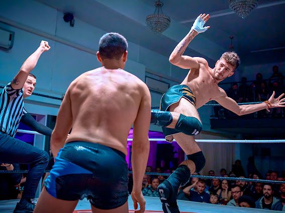 Griff_pw's tweet photo. SLAY THE PRINCEβ οΈ
π@Nate_Prince_pw
πΈ @_alexrebstock
#catch #apccatch #apcevolution #shooting #shootingcatch #indycatch #griff #catchfr #catchfrancais #_alexrebstock #meteore #wrestling #wrestlingtattoo #wwe #superkick https://t.co/2wCYPpNDOc
